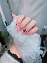 -UN·桃喜日系美睫美甲