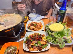 宫爆板筋-干老庆贵州留一手烤鱼·地摊火锅(财经大学店)