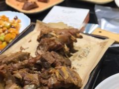 都统府熏排骨-东口码头·烧鸽子·鱼头泡饼·地方菜(金鹰悦城店)