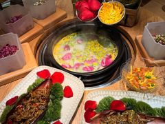 -一朵菌·野生菌探索家火锅(南亚店)