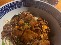 蛤蜊猪肝拌面+虎皮蛋-沪西老弄堂面馆(定西路店)