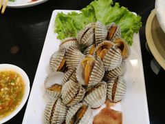 -J Daeng Seafood