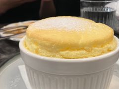 -LESCEDARS Brasserie Bistro香柏树