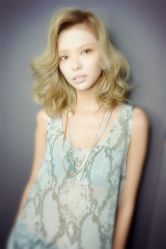 1379487236-Godhands美发设计沙龙