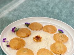 -景月阁空中食府(希尔顿酒店)