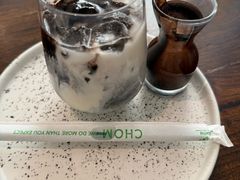 -Chom Cafe and Restaurant