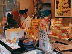-花花卷卷·鲜食蛋糕(静安久光百货店)