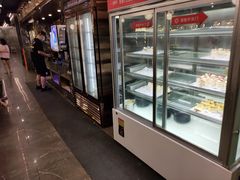 面包甜点陈列柜-炭烤麻里·臻选自助烤肉料理(观音桥大融城店)
