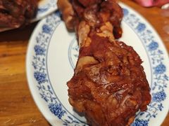 -老天桥酱肉烧饼夹肘子(天桥店)