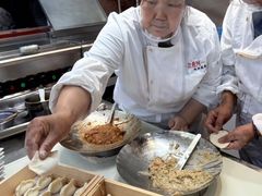 -东来菜馆•手抓海鲜家常菜•海鲜锅贴(鸽子窝店)