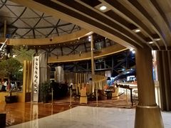 -上海滴水湖皇冠假日酒店