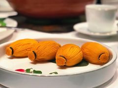 猫山王榴莲酥-东富酒家(龙湖西溪天街店)