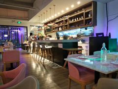 -樱花里音乐餐吧·牛扒椰子鸡(东圃店)