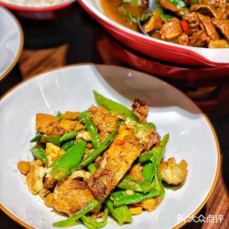 胡子大厨新店来啦！，魔都人气小炒肉，超级下饭