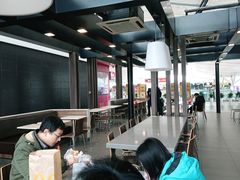 大堂-麦当劳(深圳北站高铁店)