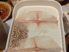 -老牌坊云南鱼豆花火锅(爱建店)