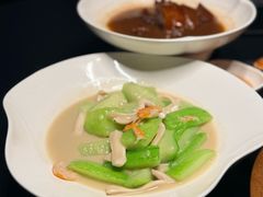 -铜锣湾·有麝自然香(渝北财富中心店)