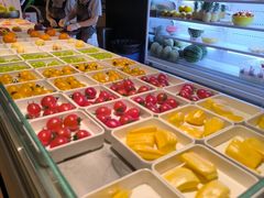 -涨巢·潮玩水疗局