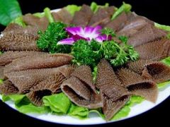 -三道苗苗鱼·美蛙黄辣丁(八里店)