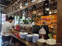自助取餐区-黄桷树曹家私房菜(江与城店)