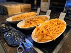 -广州万富希尔顿酒店·感趣自助餐厅·金秋蟹宴生蚝海鲜刺身