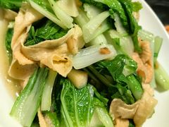 -江城小馆陕南妈妈菜·全球旅行餐厅(钟楼店)