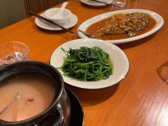 -莲餐厅·湖北菜·潜江小龙虾店(愚园路店)
