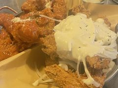 全鸡甜辣拼下雪的鸡-富乐满韩国正宗炸鸡韩国料理(虹泉路店)