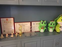 -静博士养生美容连锁