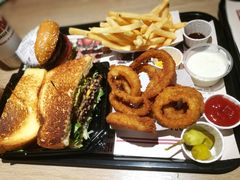 -The Habit Burger Grill 哈比特汉堡(复兴soho店)