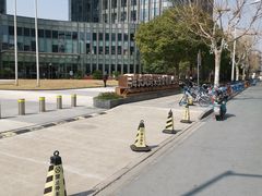 -上海跨国采购会展中心