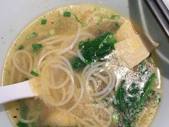 滋补乌鸡汤米线-村外有星光小食铺(长嘉汇店)
