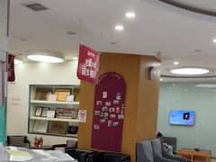 -雅悦齿科(顾村公园店)