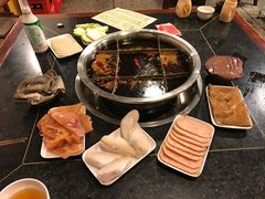 -邓莽子老火锅(中兴路总店)