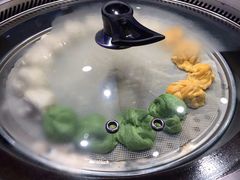 手工蒸饺花卷-挂雪铁锅炖大鹅