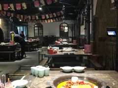 -红九格老火锅(三峡广场店)