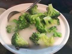 鸡枞菌烩西兰花-赠李白·如诗的川味(余杭万达广场店)