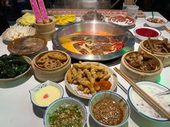 -卤校长重庆火锅(国兴店)