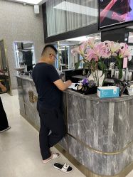 -苏奇发型·烫发染发