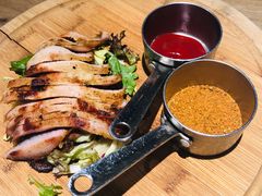 炭烧猪颈肉-小大董·烤鸭(凤凰汇店)