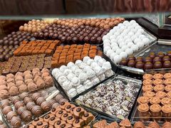 -Laderach 莱德拉(上海环贸iapm店)