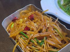 -东口码头·烧鸽子·鱼头泡饼·地方菜(金鹰悦城店)