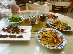 -天天向上素食餐厅(五台山店)