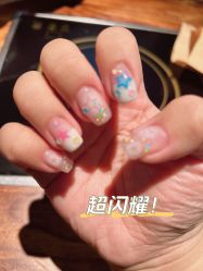 -莉娜美睫·穿戴甲