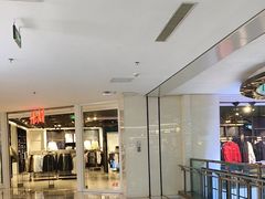 -H&M(鹏欣水游城店)