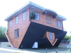 -金山农民画村-枫泾波兰倒置屋
