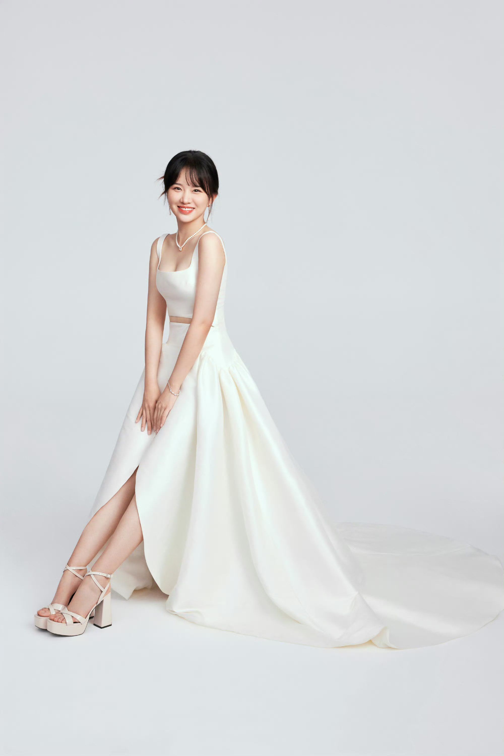 吴芊盈,唯美白裙,浪漫小樱