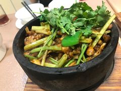 石锅啫田鸡-大头唛·啫鸡煲.粤菜.专门店(289艺术园区店)