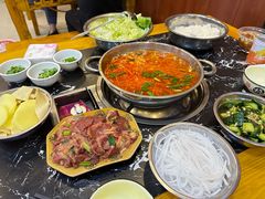 -黄利砖万峰林布依特色酸笋牛肉馆