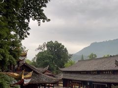 -峨眉山报国寺